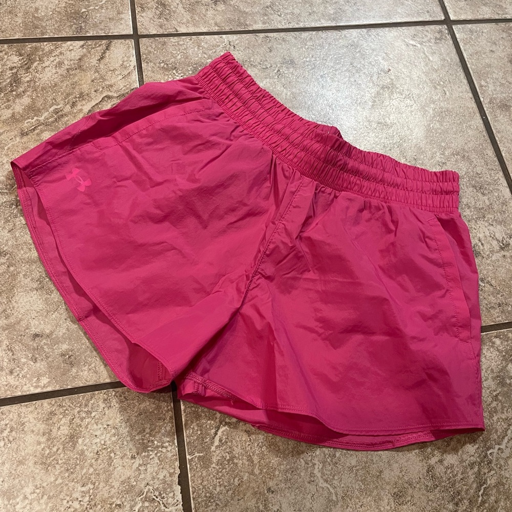 NWT Under Armour Pink Shorts Lightweight Quick-Dry 3 inch inseam (medium)